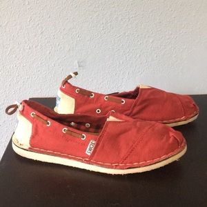 Red Toms